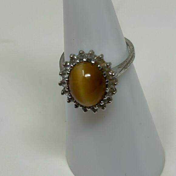 Vintage HGE IPC Marking 14 K Honey Color Stone Tiger Eye Ring Size 5 - Picture 1 of 10